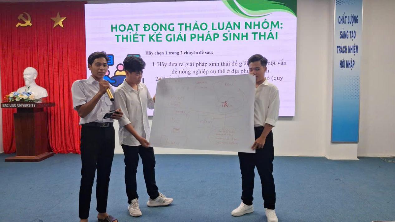 z7350639487852_648bb786085741e9539ab3e3470ea1c3